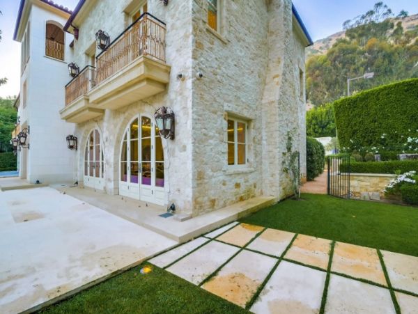 Malibu Luxury 8 Bedroom Vacation Home Fitness & Movie Room