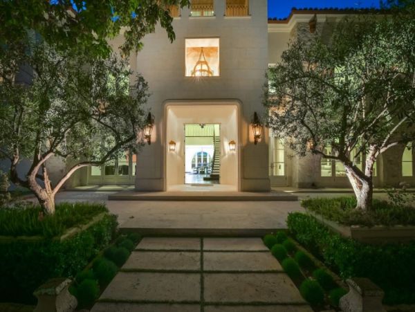 Malibu Luxury 8 Bedroom Vacation Home Fitness & Movie Room