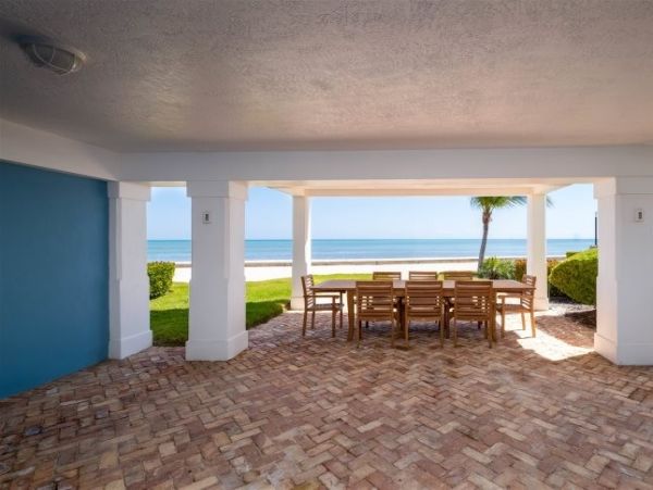 Islamorada Oceanfront Vacation Rental - Luxury 4-Bedroom Florida Keys Beachfront Home