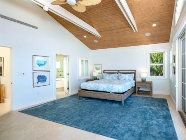 Islamorada Oceanfront Vacation Rental - Luxury 4-Bedroom Florida Keys Beachfront Home