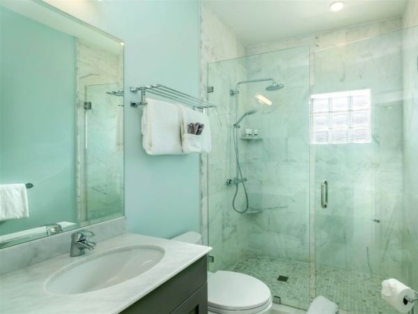 Islamorada Oceanfront Vacation Rental - Luxury 4-Bedroom Florida Keys Beachfront Home