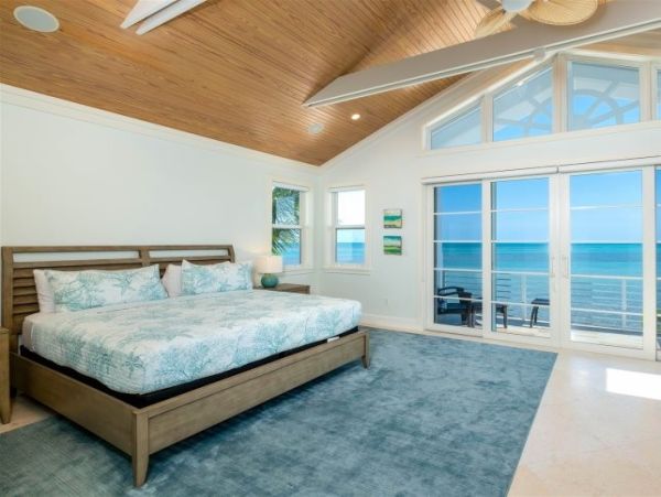 Islamorada Oceanfront Vacation Rental - Luxury 4-Bedroom Florida Keys Beachfront Home