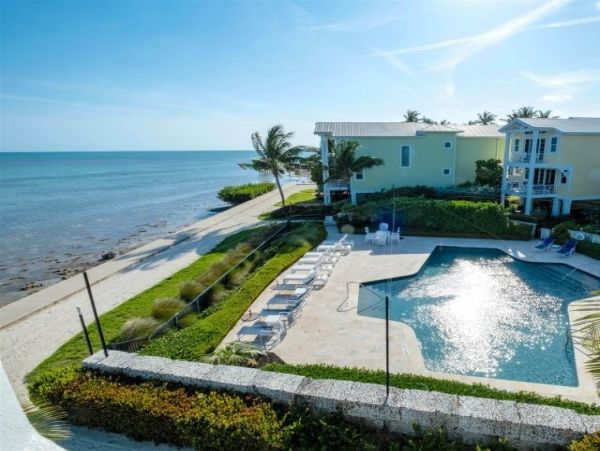 Islamorada Oceanfront Vacation Rental - Luxury 4-Bedroom Florida Keys Beachfront Home