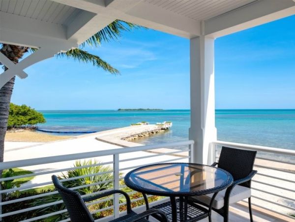 Islamorada Oceanfront Vacation Rental - Luxury 4-Bedroom Florida Keys Beachfront Home