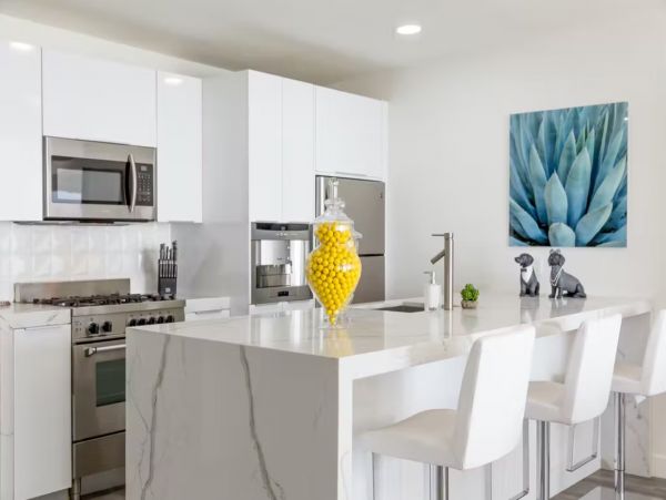 Luxury Malibu Three Bedroom Oceanfront Vacation Beach. Home