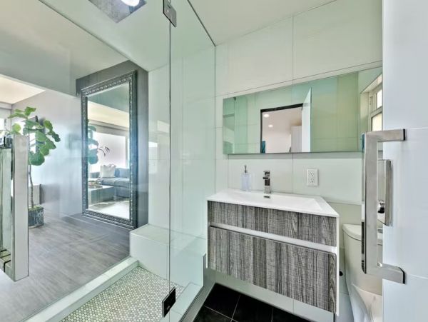 Luxury Malibu Three Bedroom Oceanfront Vacation Beach. Home