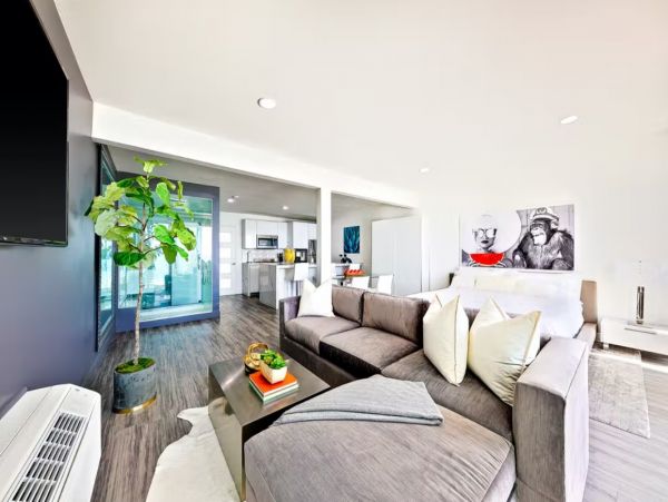 Luxury Malibu Three Bedroom Oceanfront Vacation Beach. Home