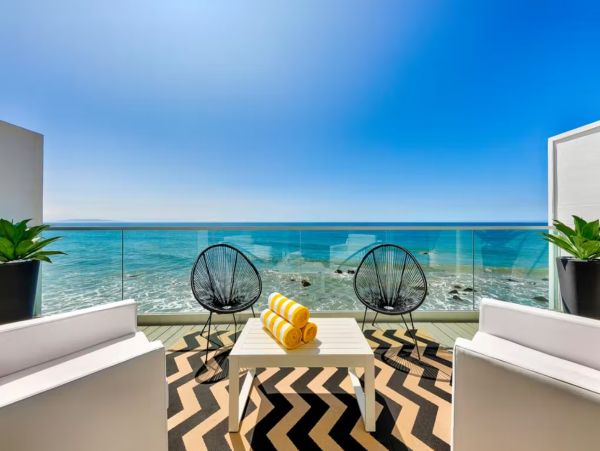 Luxury Malibu Three Bedroom Oceanfront Vacation Beach. Home
