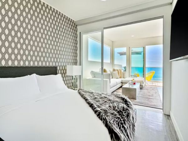 Luxury Malibu Three Bedroom Oceanfront Vacation Beach. Home