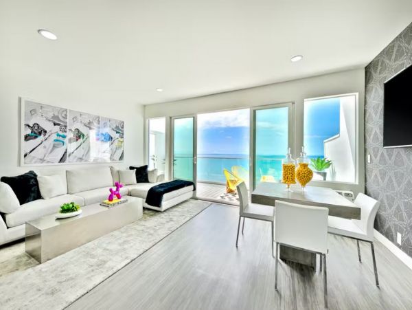 Luxury Malibu Three Bedroom Oceanfront Vacation Beach. Home