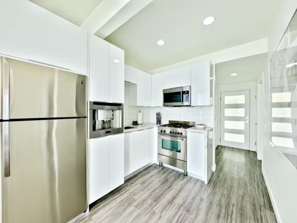 Luxury Malibu Three Bedroom Oceanfront Vacation Beach. Home