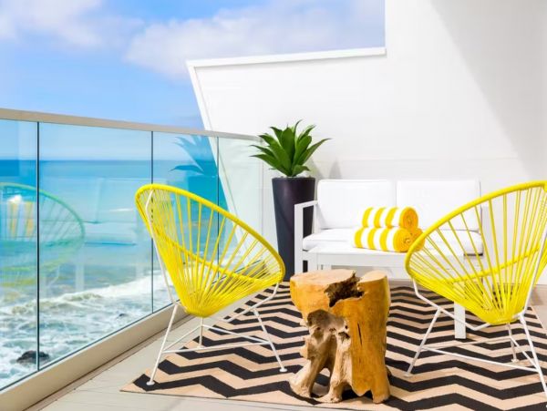 Luxury Malibu Three Bedroom Oceanfront Vacation Beach. Home