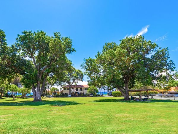 Oceanfront Vacation Townhome in Lahaina Sleeps 8 Guests
