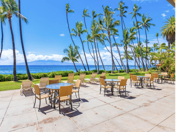 Oceanfront Vacation Townhome in Lahaina Sleeps 8 Guests