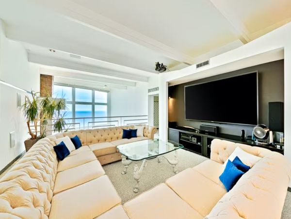 Ocean Views Five Bedroom Stunning Vacation Home in Malibu