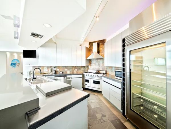 Ocean Views Five Bedroom Stunning Vacation Home in Malibu
