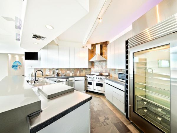 Ocean Views Five Bedroom Stunning Vacation Home in Malibu