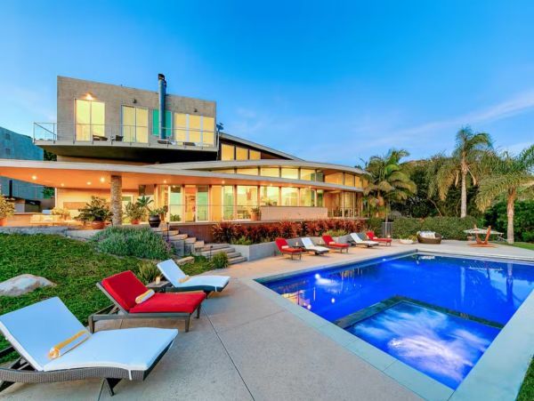 Amazing Ocean View Six Bedroom Malibu Vacation Rental Home
