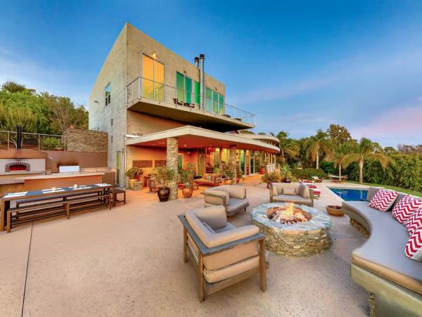 Amazing Ocean View Six Bedroom Malibu Vacation Rental Home
