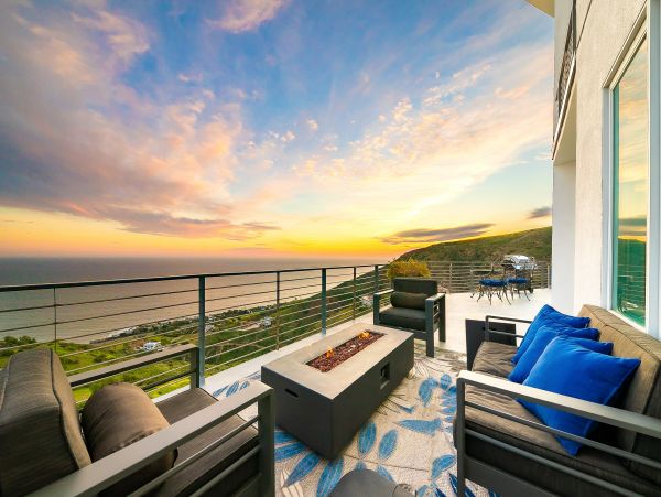 Incredible Views Malibu Vacation Pool Rental Four Bedrooms