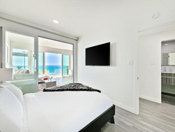 Stunning Views Malibu Vacation Rental One Bedroom on Beach