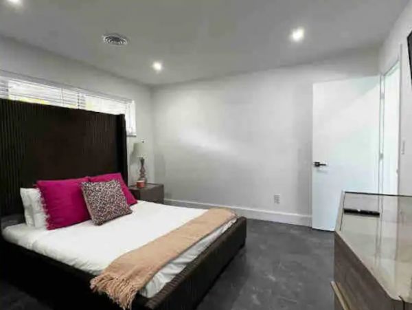 Hollywood Florida Vacation Villa With Private Pool Sleeps 18