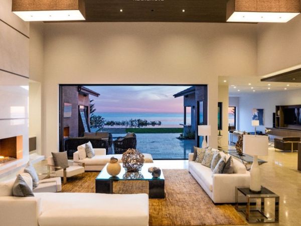 Malibu 6 Bedroom Home with Ocean View & Pool