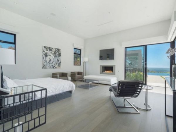 Malibu 6 Bedroom Home with Ocean View & Pool