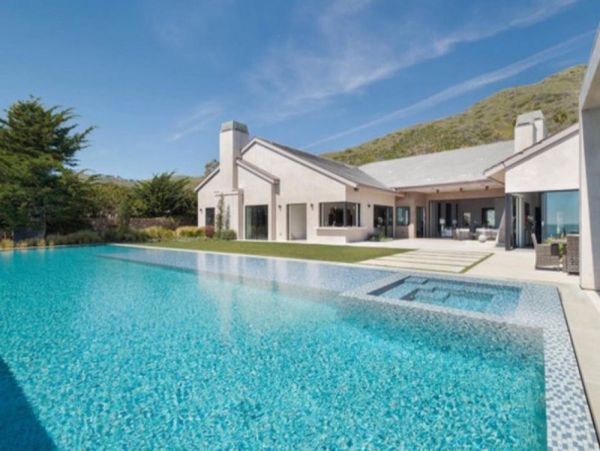 Malibu 6 Bedroom Home with Ocean View & Pool