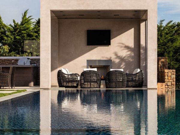 Malibu 6 Bedroom Home with Ocean View & Pool