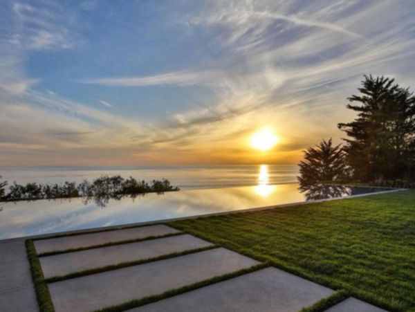 Malibu 6 Bedroom Home with Ocean View & Pool