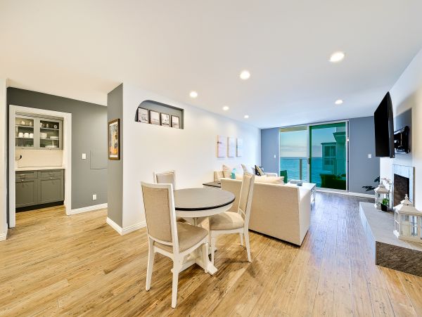 Luxury Oceanfront Malibu Vacation Condo Located On Beach