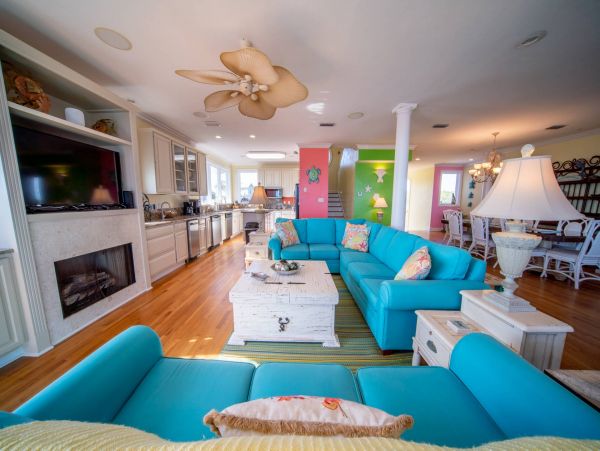Beach Front Eight Bedroom Home with Private Pool Gulf Views