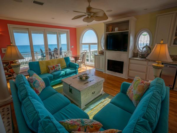 Beach Front Eight Bedroom Home with Private Pool Gulf Views