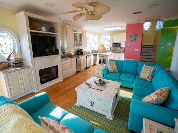 Beach Front Eight Bedroom Home with Private Pool Gulf Views