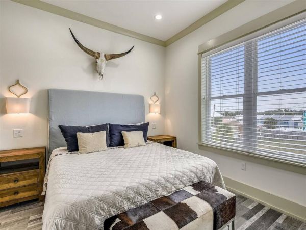Ocean-Front Panama City Seven Bedroom Vacation Pool Home