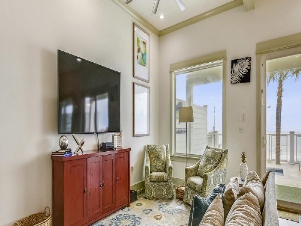 Ocean-Front Panama City Seven Bedroom Vacation Pool Home