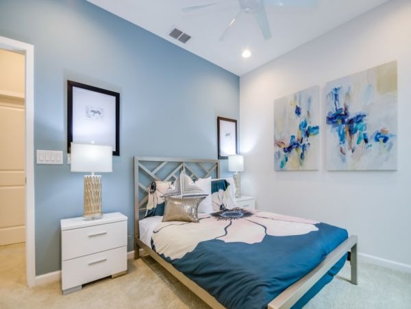 Ten Bedroom Vacation Pool Home in Kissimmee Sleeps 21 Guests