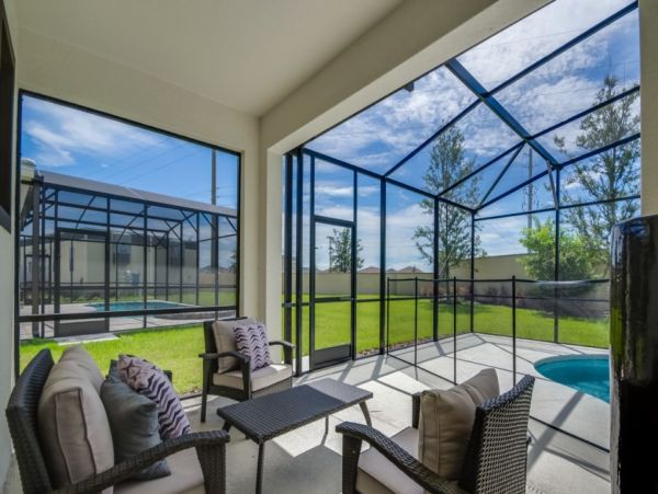 Ten Bedroom Vacation Pool Home in Kissimmee Sleeps 21 Guests
