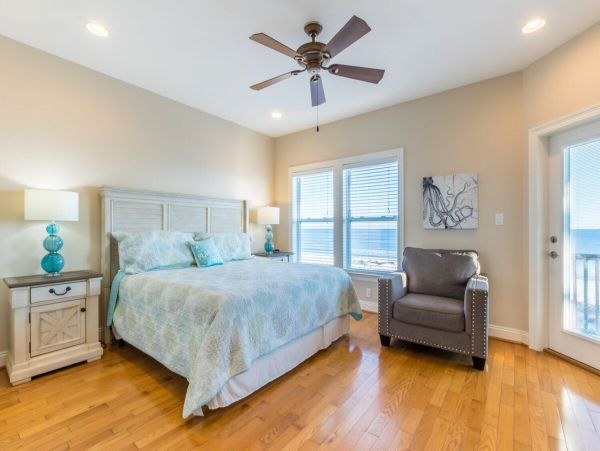 On Beach Gulf Shores Vacation Pool Home Eight Bedrooms