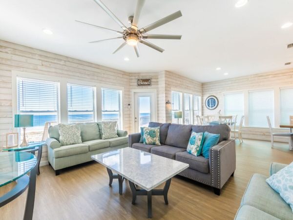 On Beach Gulf Shores Vacation Pool Home Eight Bedrooms