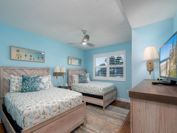 Two Bedroom Beachfront Rental Condo in Fort Myers
