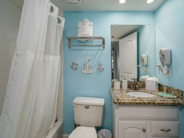 Two Bedroom Beachfront Rental Condo in Fort Myers