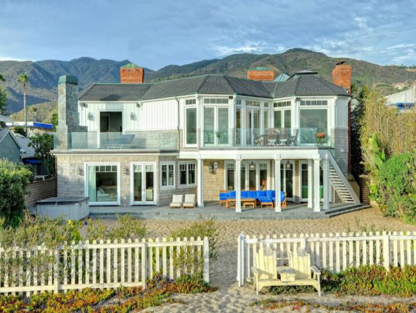 Ocean Front Luxury 7 Bedroom Home in Malibu Sleeps 12 Guests
