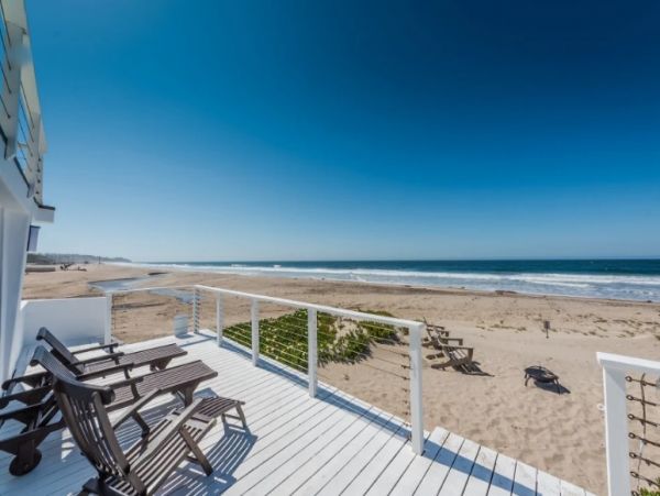 Four Bedroom Home with Ocean View in Malibu