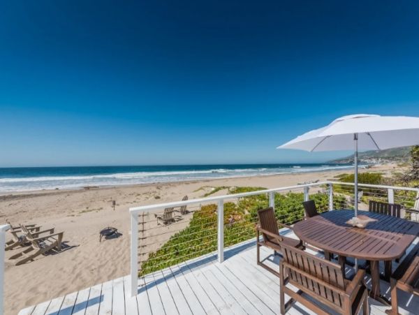 Four Bedroom Home with Ocean View in Malibu