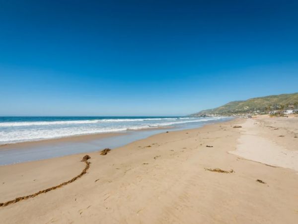 Four Bedroom Home with Ocean View in Malibu