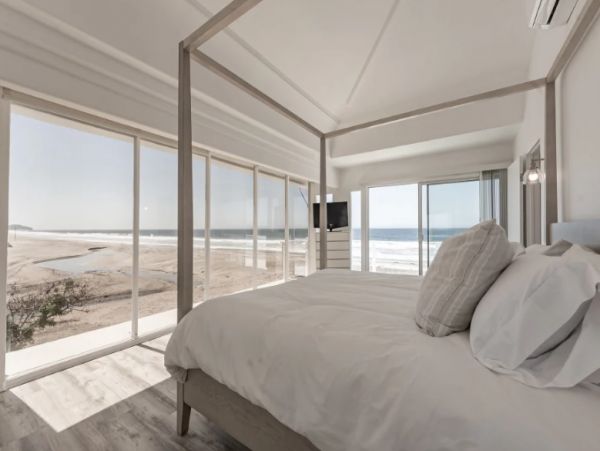Four Bedroom Home with Ocean View in Malibu