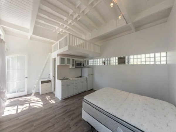 Four Bedroom Home with Ocean View in Malibu
