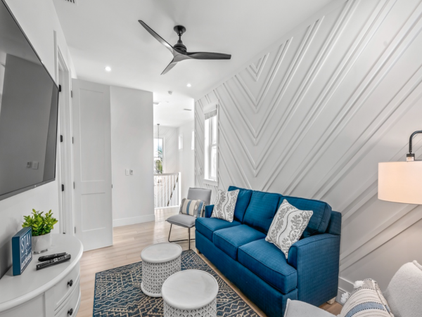 Luxury Walk to Beach Home with Private Pool in Anna Maria Island